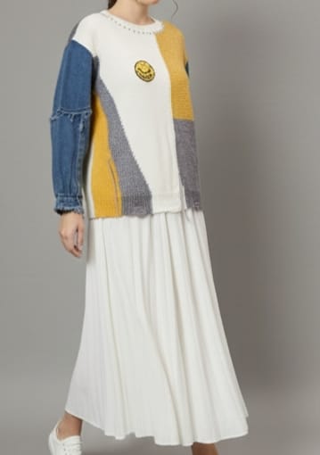 Mynway Colorblock Denim Knit Sweater - Image 4